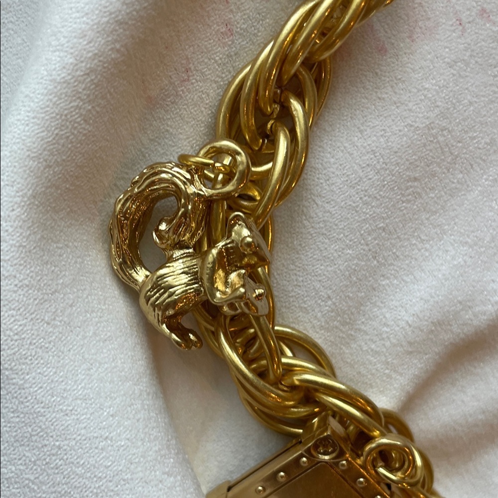 FEND STYLE Gold Charm for bag or bag handle - Designer Style Women’s Accessory - Picture 4 of 11